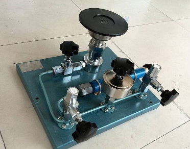 二等活塞壓力計(jì)性能特點(diǎn)