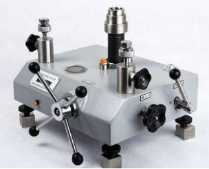 活塞式壓力計使用方法及注意事項