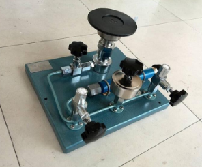 新規(guī)程活塞式壓力計常見類型