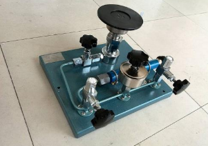 氣體活塞式壓力計(jì)