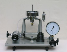 0.05級活塞式壓力計標(biāo)準(zhǔn)裝置操作？