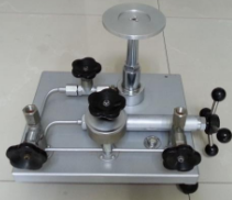 云儀專(zhuān)業(yè)供應(yīng)活塞式壓力計(jì)